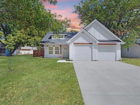 214 W 5th St, Weatherford, TX 76086