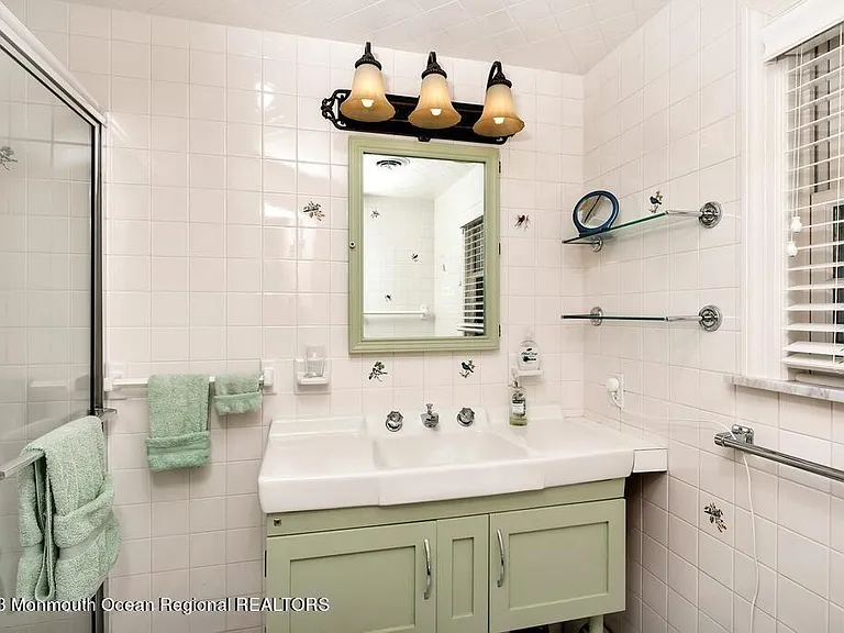 127 Curtis Point Dr — Photo 13