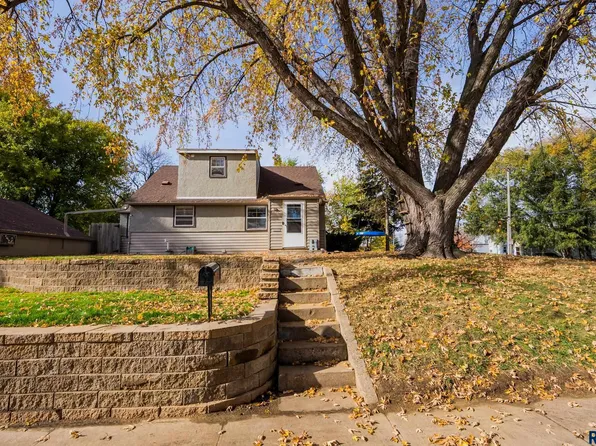 417 N Saint Paul Ave, Sioux Falls, SD 57103