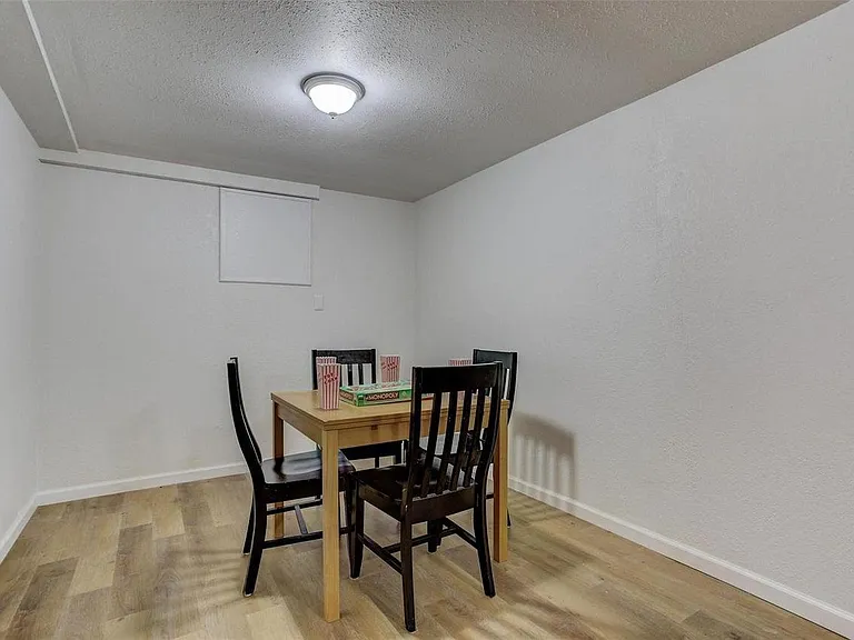 11761 Lincoln St — Photo 22