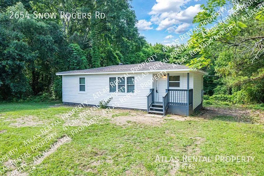 Beautifully Updated 3BR Home with Private Driveway & Spacious Yard — Photo 3
