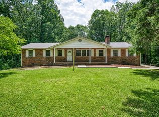 1146 Pickett Park Hwy, Jamestown, TN 38556