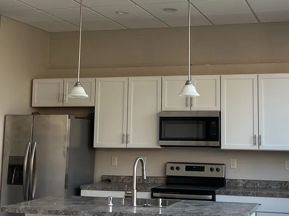 3776 E Hammond Ave #101, Cudahy, WI 53110