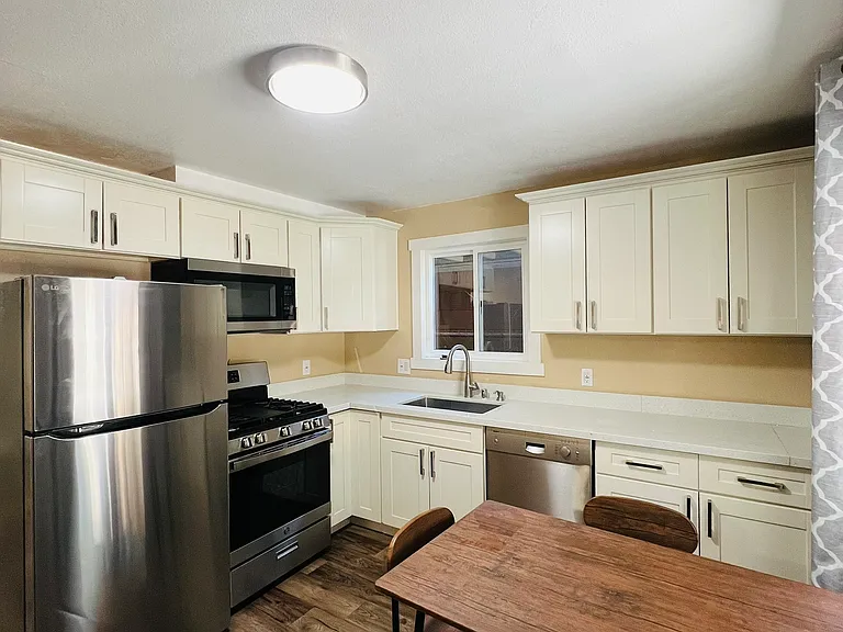3069 Fresno Ave #1 — Photo 4