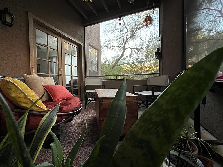 N Canyon Crest Dr — Photo 2