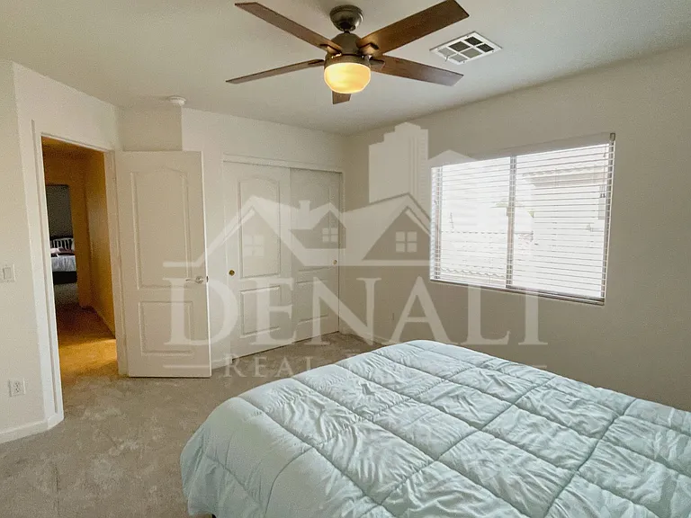 8144 W Beck Ln — Photo 20