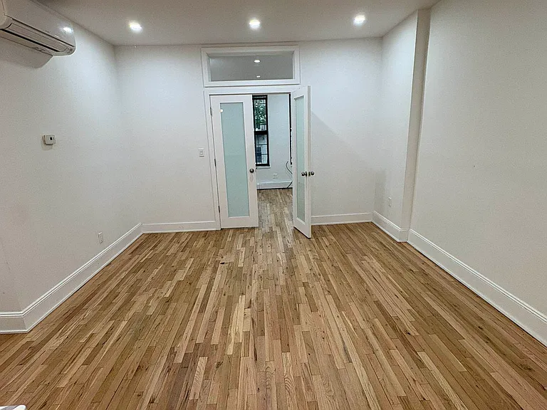 1821 Madison St #6 — Photo 1