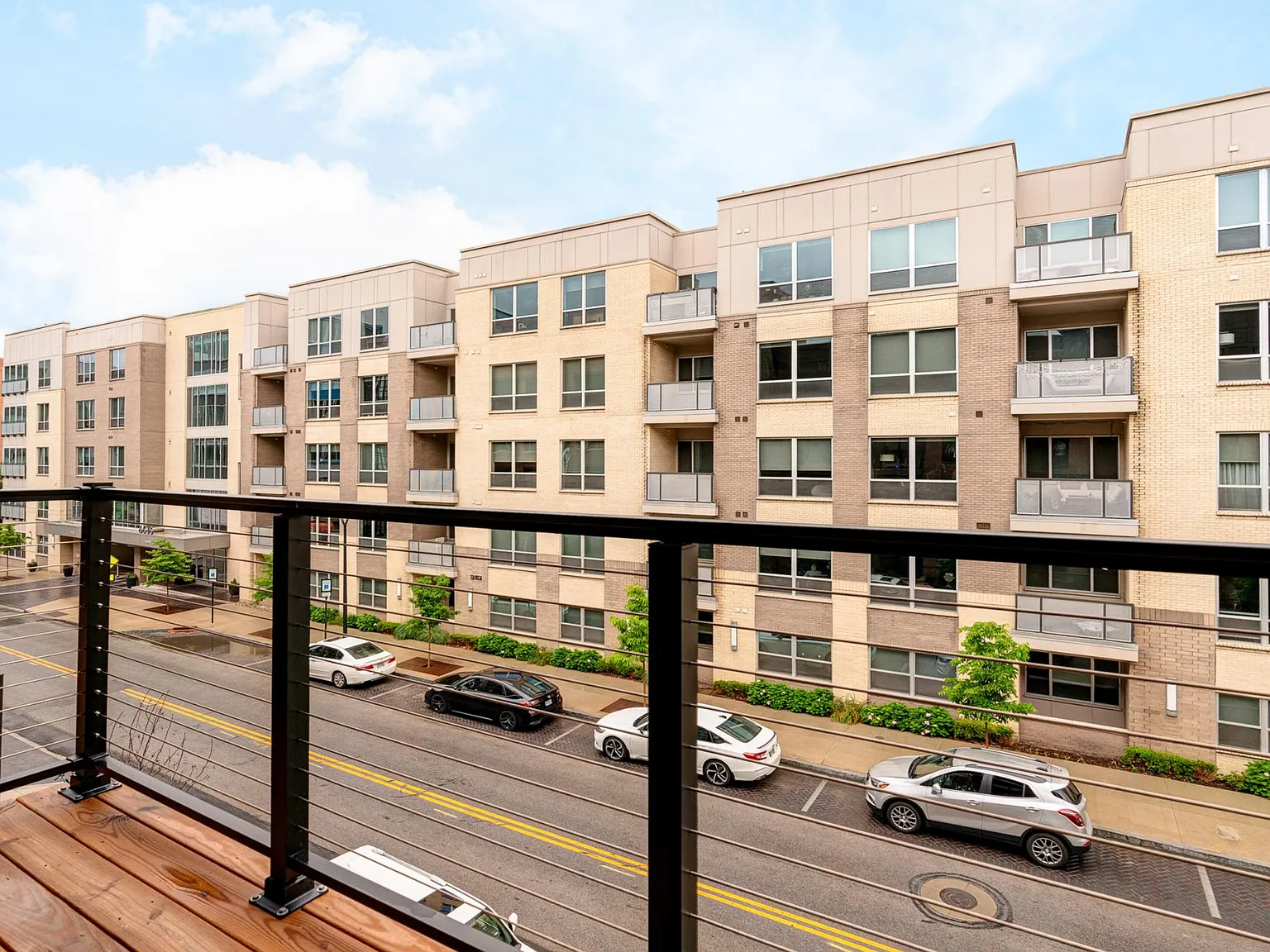 2 bed, 1024 sqft, $2,700 — Photo 4