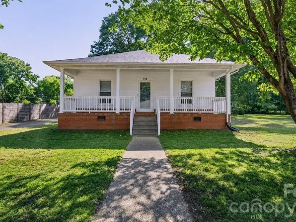 110 Globe St, Mount Holly, NC 28120