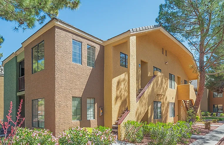 Shelter Cove Apartments — Photo 6