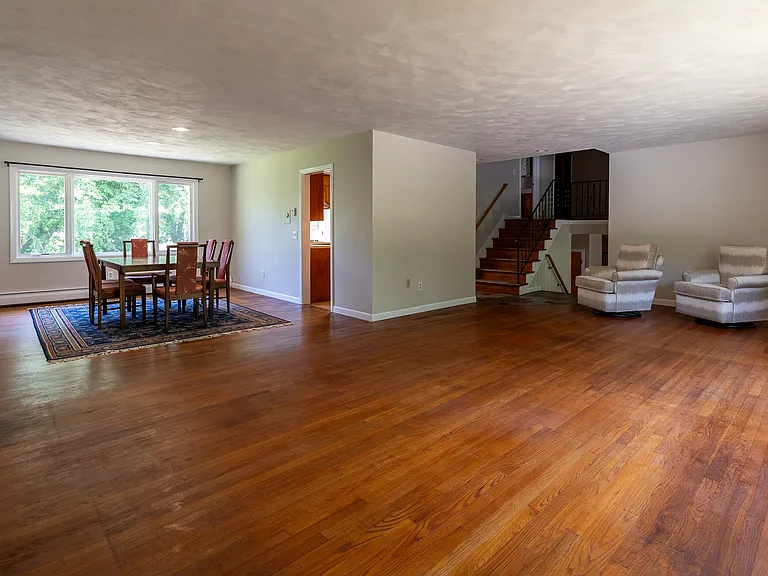 39 Brookside Dr — Photo 1