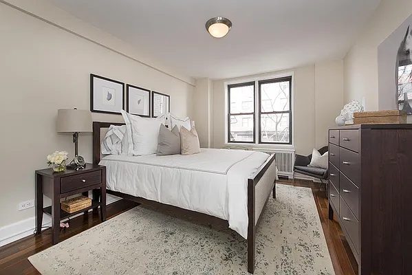 Sold by Nouveau Realty | media 5