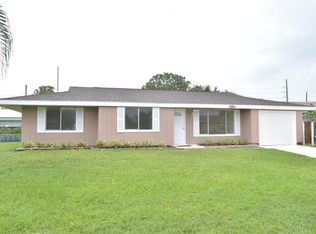 1550 SE Minorca Ave, Port Saint Lucie, FL 34952