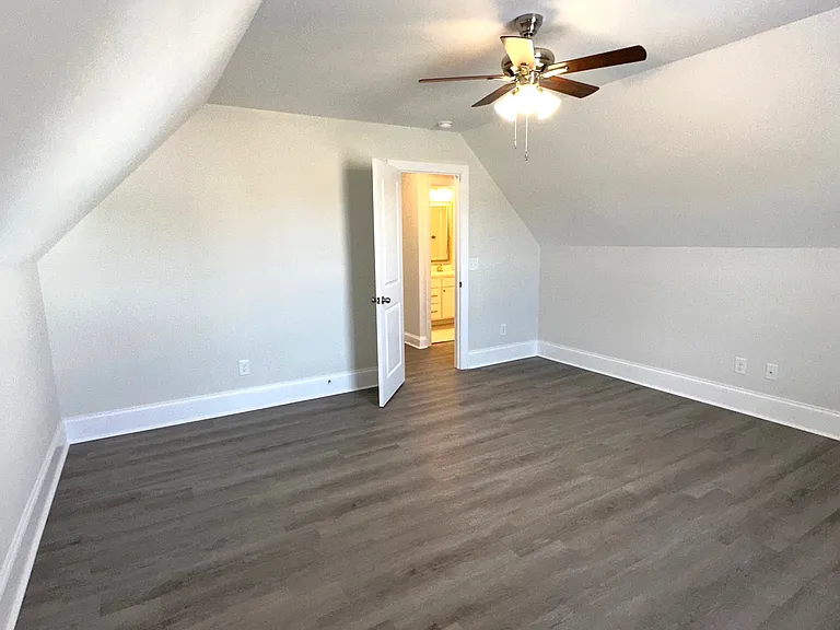 1102 Cavil Hollins Ct — Photo 31