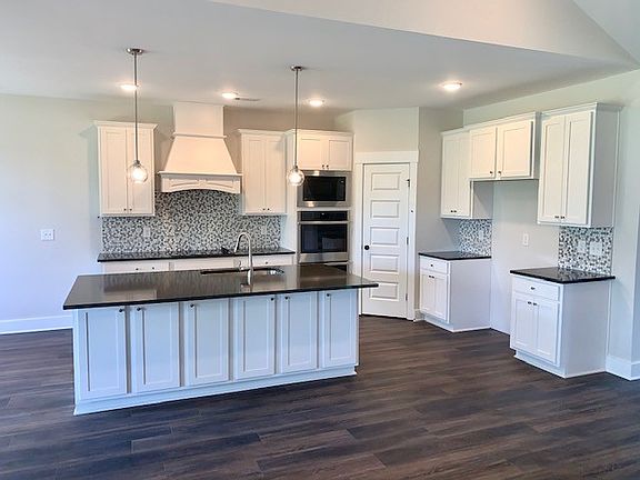 3rd image of 2508 Kingfisher Dr