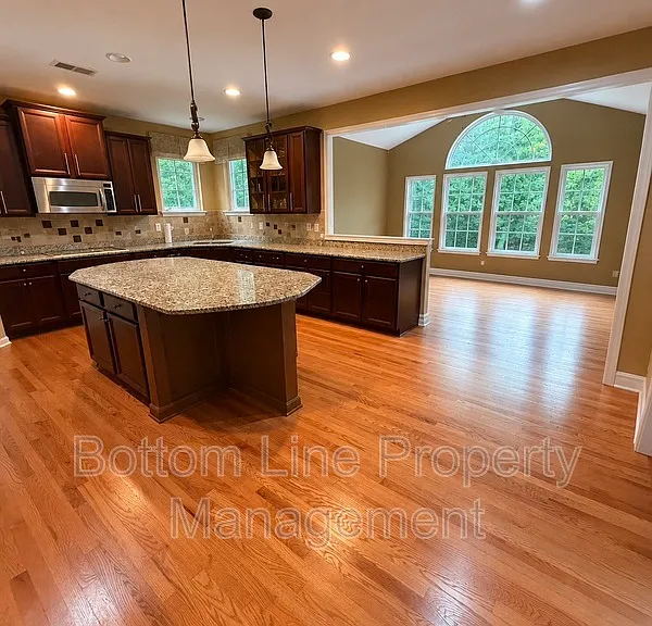 8045 Talcott Dr — Photo 29
