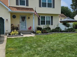 61 Country Club Rd, Pine Hill, NJ 08021