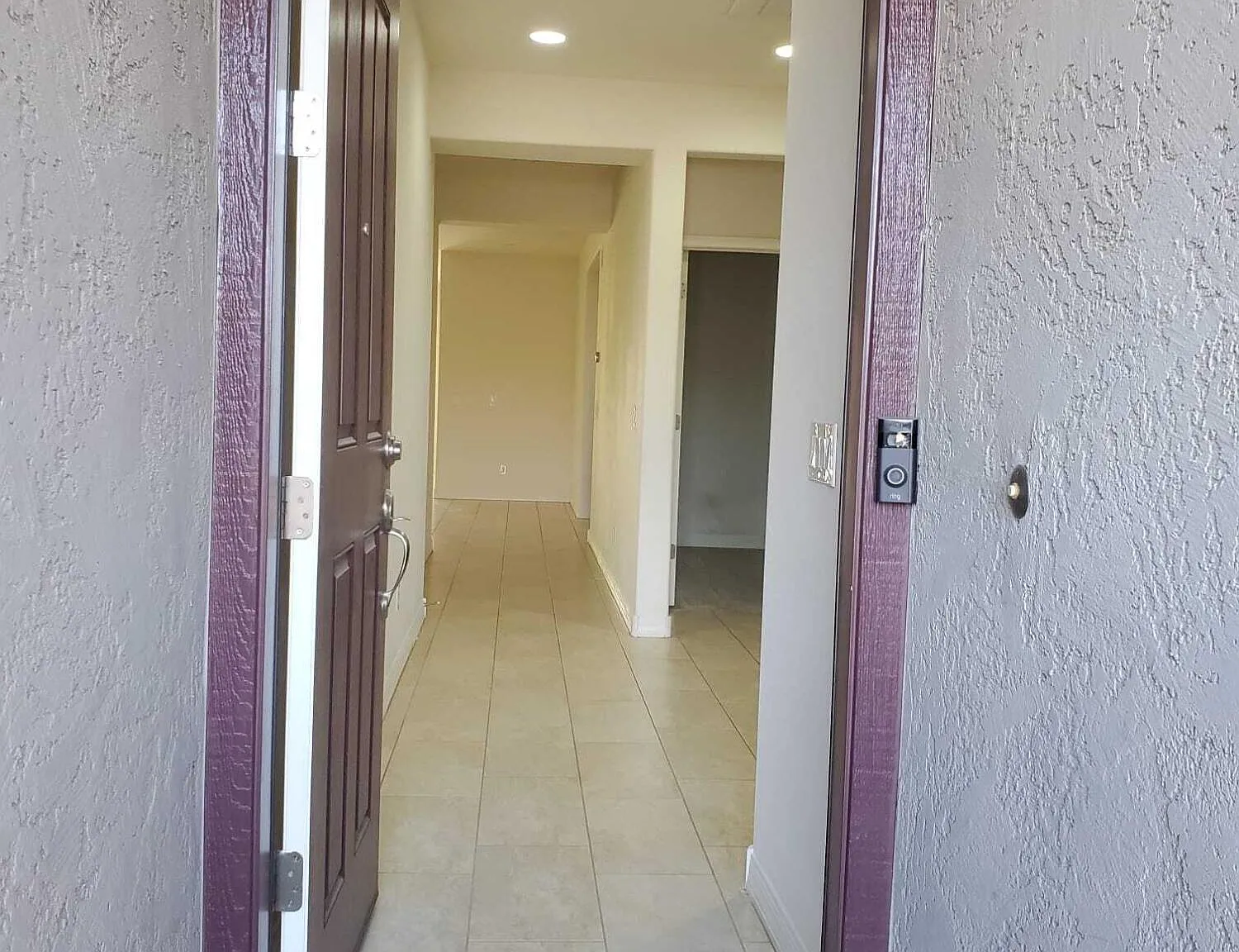 3 bed, 2.0 bath, 1898 sqft, $2,595 — Photo 3