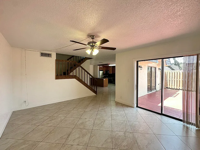 416 Arabian Rd — Photo 16