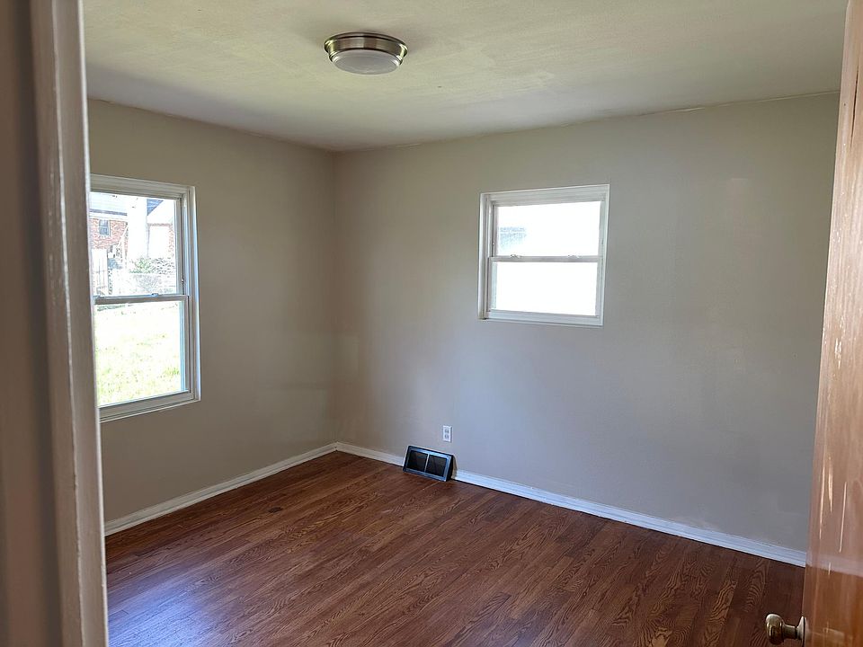 1st image of 1555 Saint Catherine St