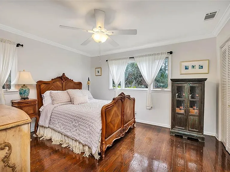 6201 Frederica Rd — Photo 40