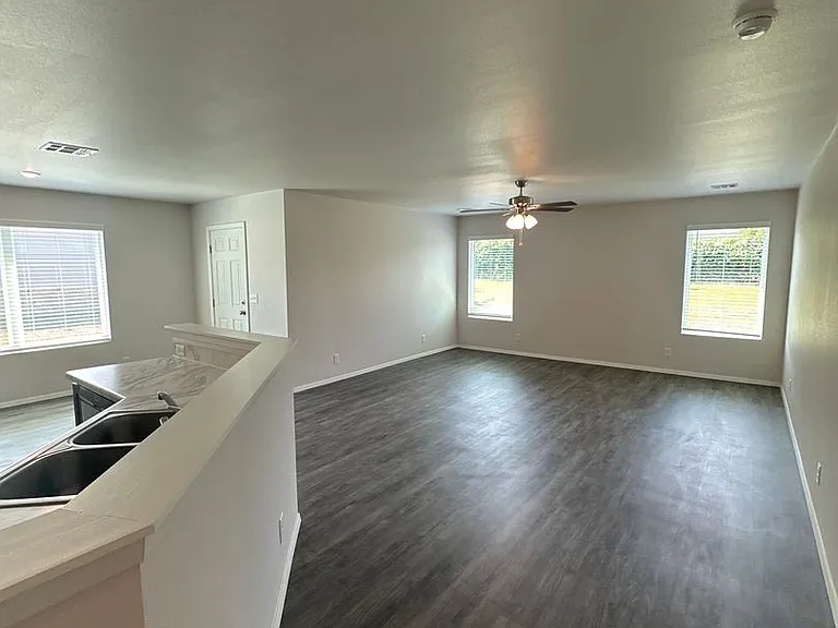 8109 E Oakland St — Photo 8