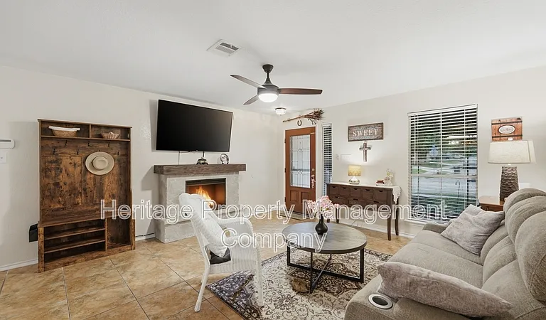 2909 Ashwood Rd — Photo 5