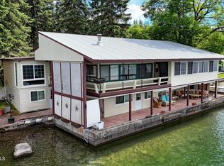 75 W River View Ln, Priest River, ID 83856