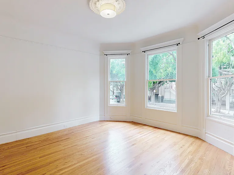 523 Waller St #525 — Photo 3