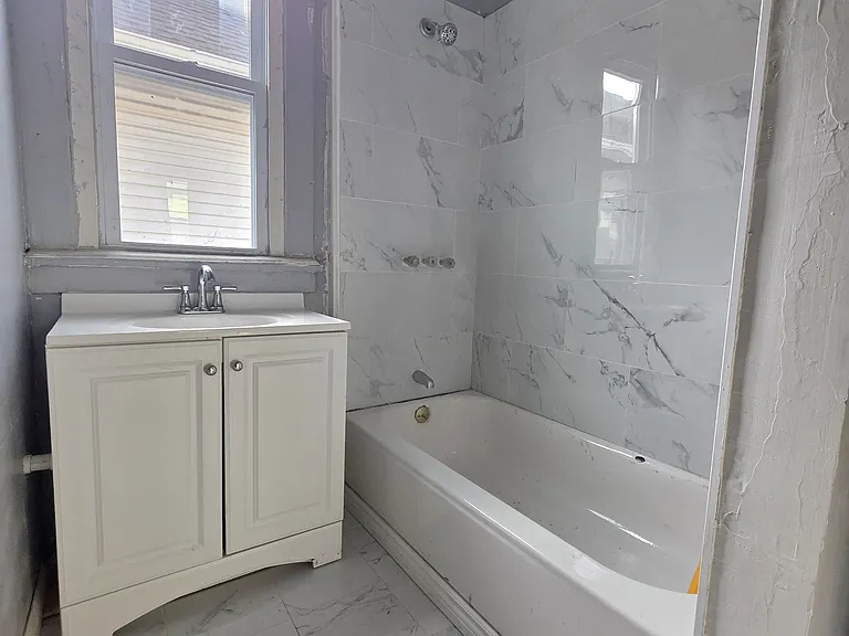 82 Butler Ave #2 — Photo 15
