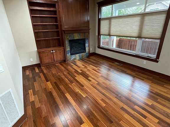 4th image of 2246 NW Stoney Creek Dr