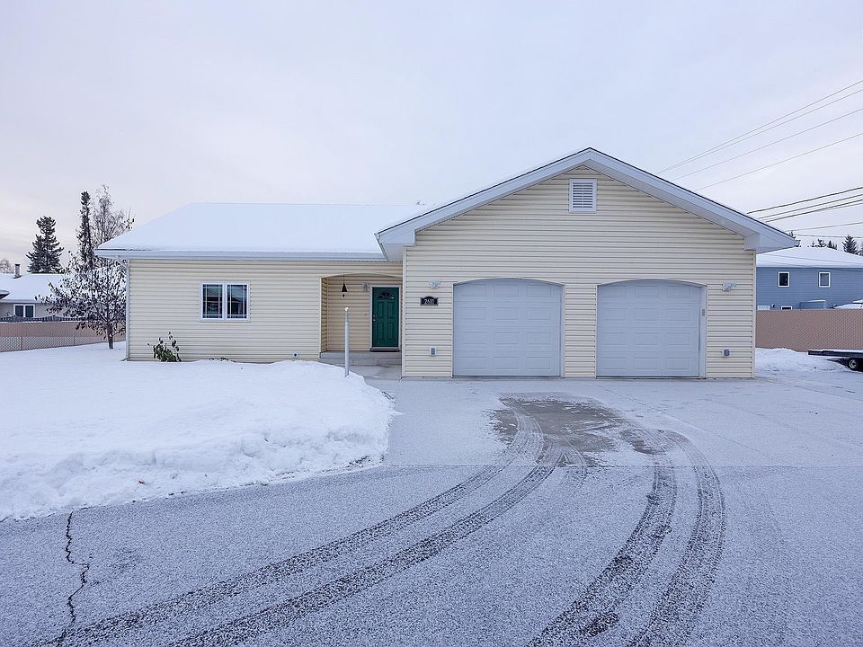 1st image of 2611 17th Ave