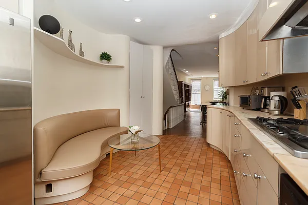 Sold by Leslie J. Garfield | media 11