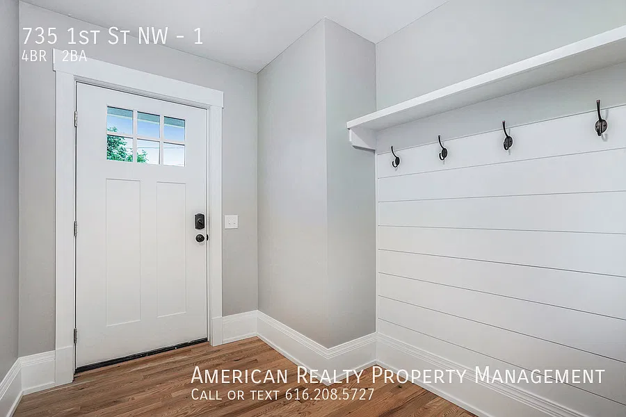 4 bed, 1350 sqft, $2,600 — Photo 2
