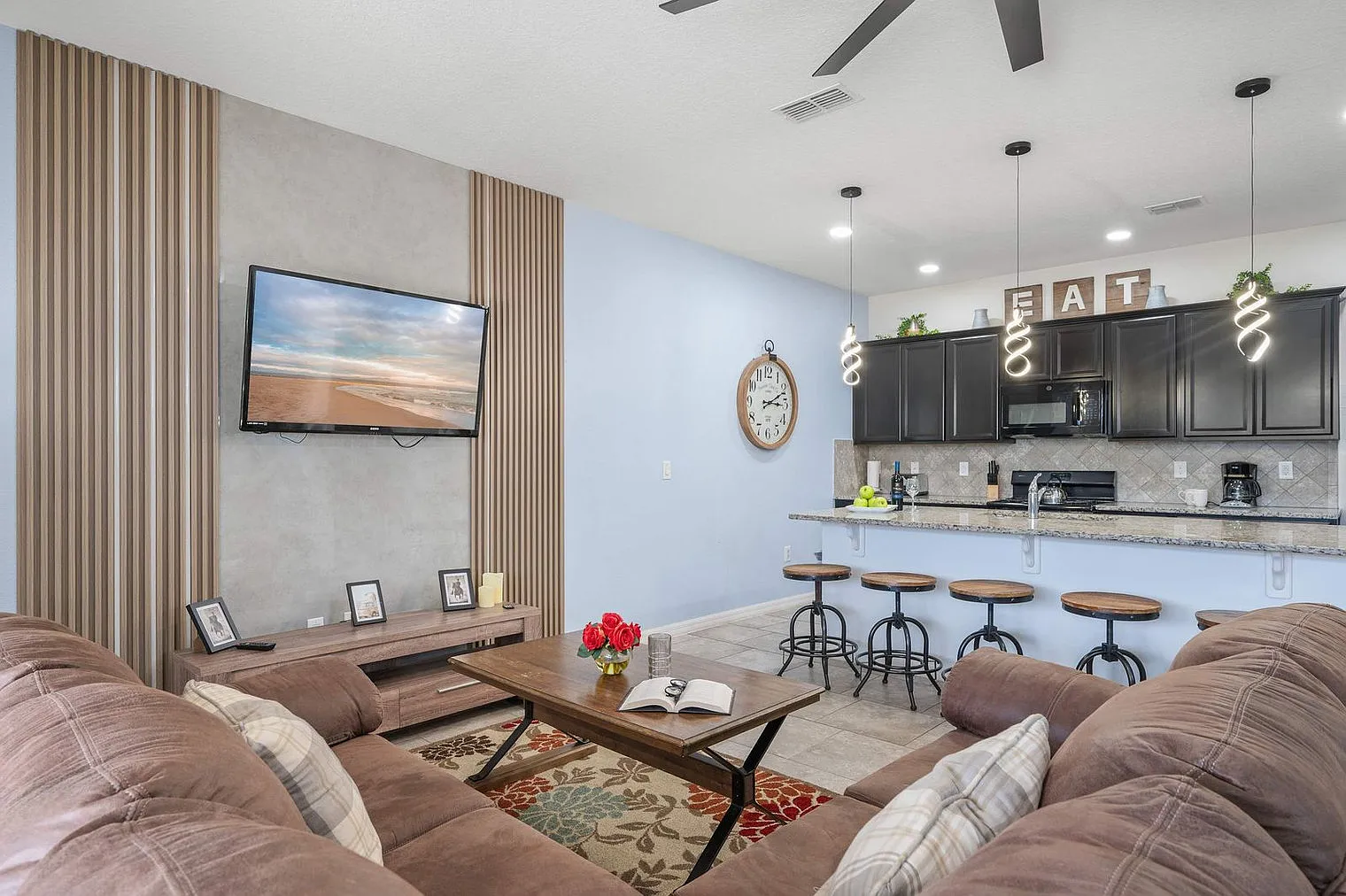 4 bed, 3.0 bath, 2174 sqft, $4,333 — Photo 2