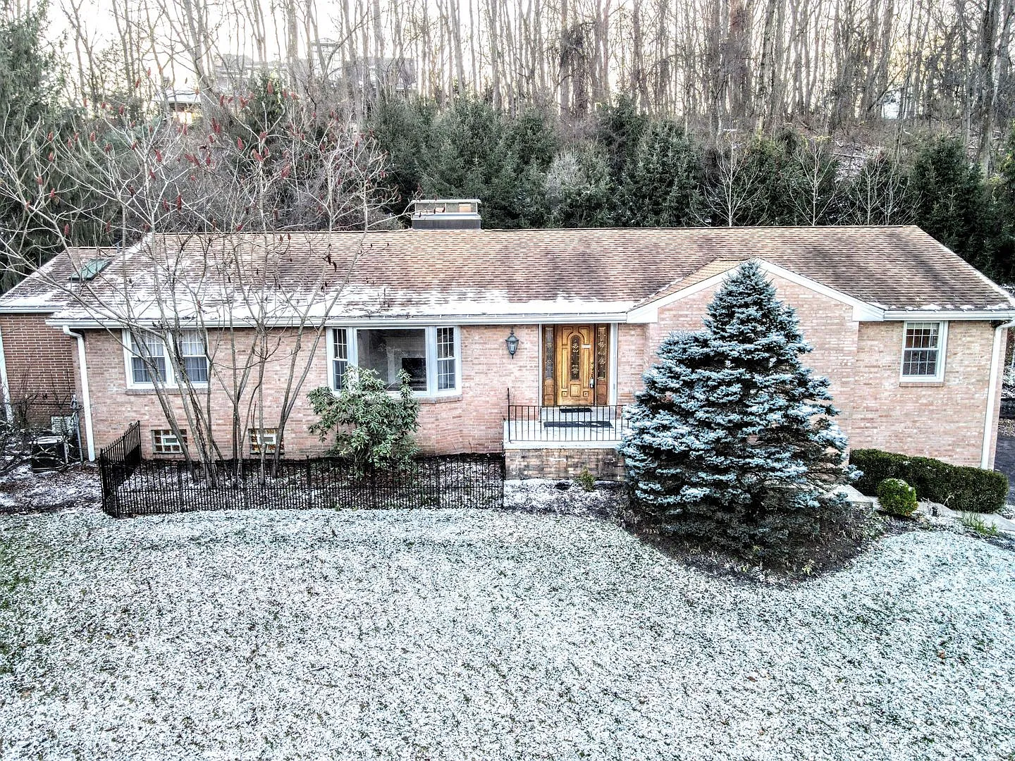 109 Willow Run Rd photo 1