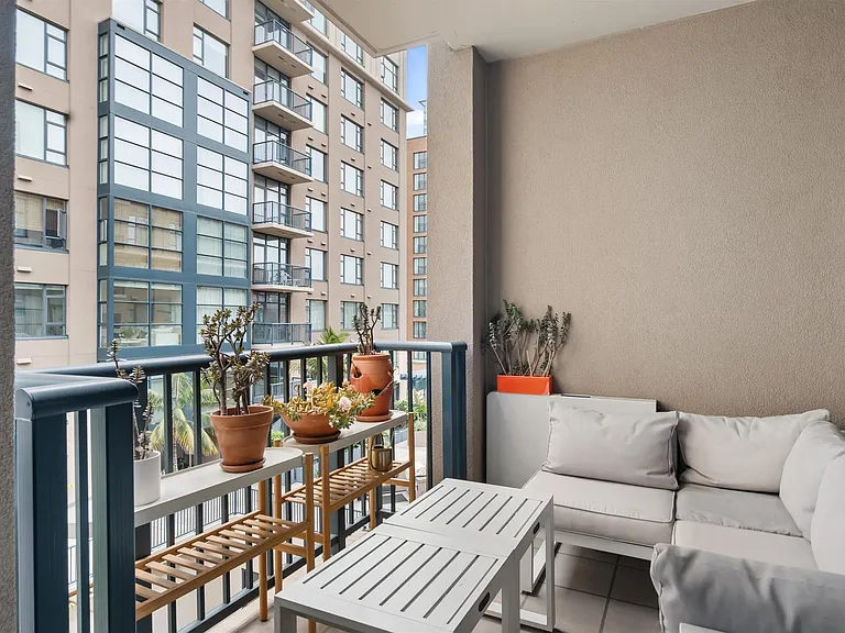 530 K St #409 — Photo 10