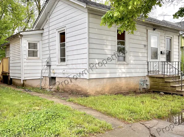 711 N Hickory St, Joliet, IL 60435