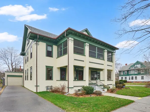 62 Firglade Ave, Springfield, MA 01108