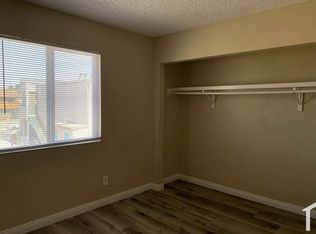 6966 Issac Ave APT 4, Las Vegas, NV 89156