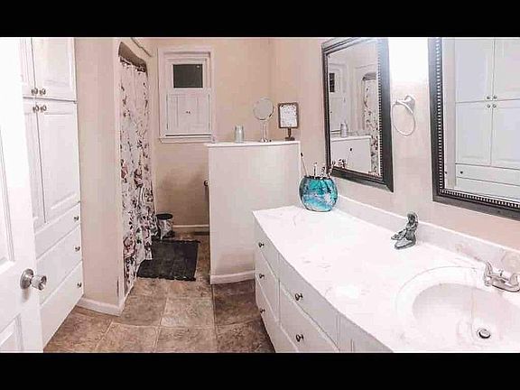5th image of 1 Mockingbird Ln
