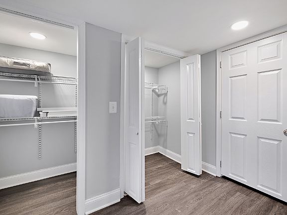 5th image of 205 Charles St #B