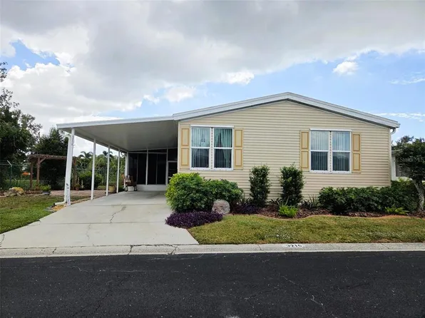 3216 Oakwood Blvd S, Sarasota, FL 34237