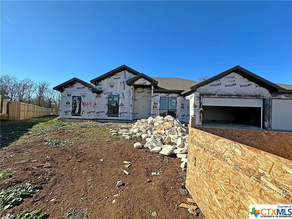 1st image of 824 Eagle Crest Cv