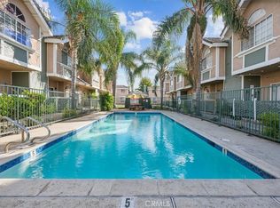 8958 Burnet Ave UNIT F2, North Hills, CA 91343