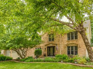 616 Flock Ave, Naperville, IL 60565