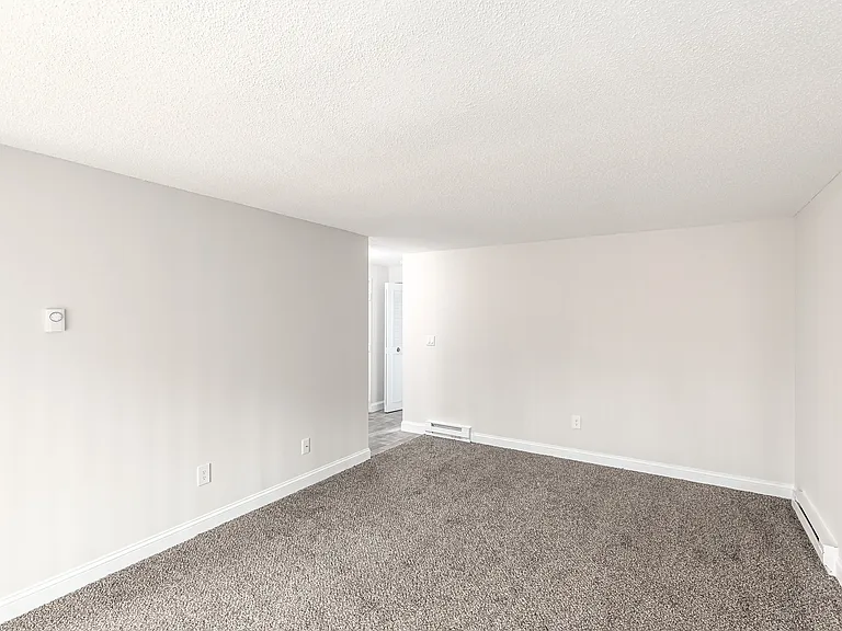 Ridgefield Apartments — Photo 11