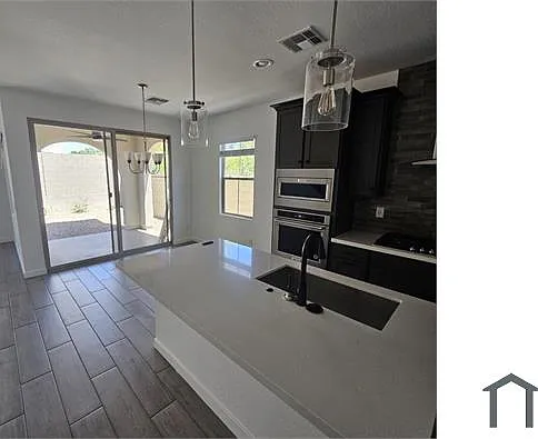 6408 N 17th Pl — Photo 1