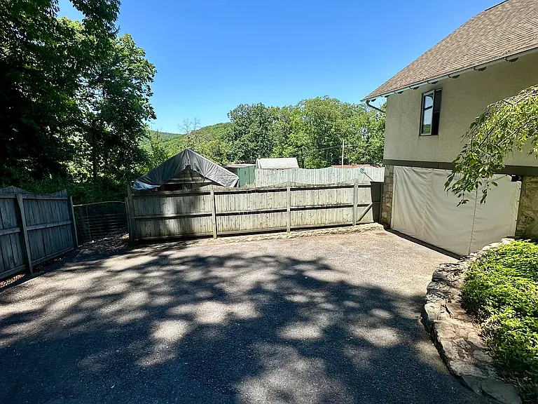 2127 Highland Ave — Photo 14