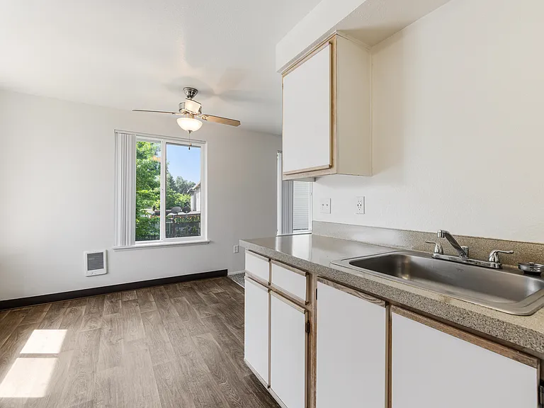 Orchards Apartments — Photo 11